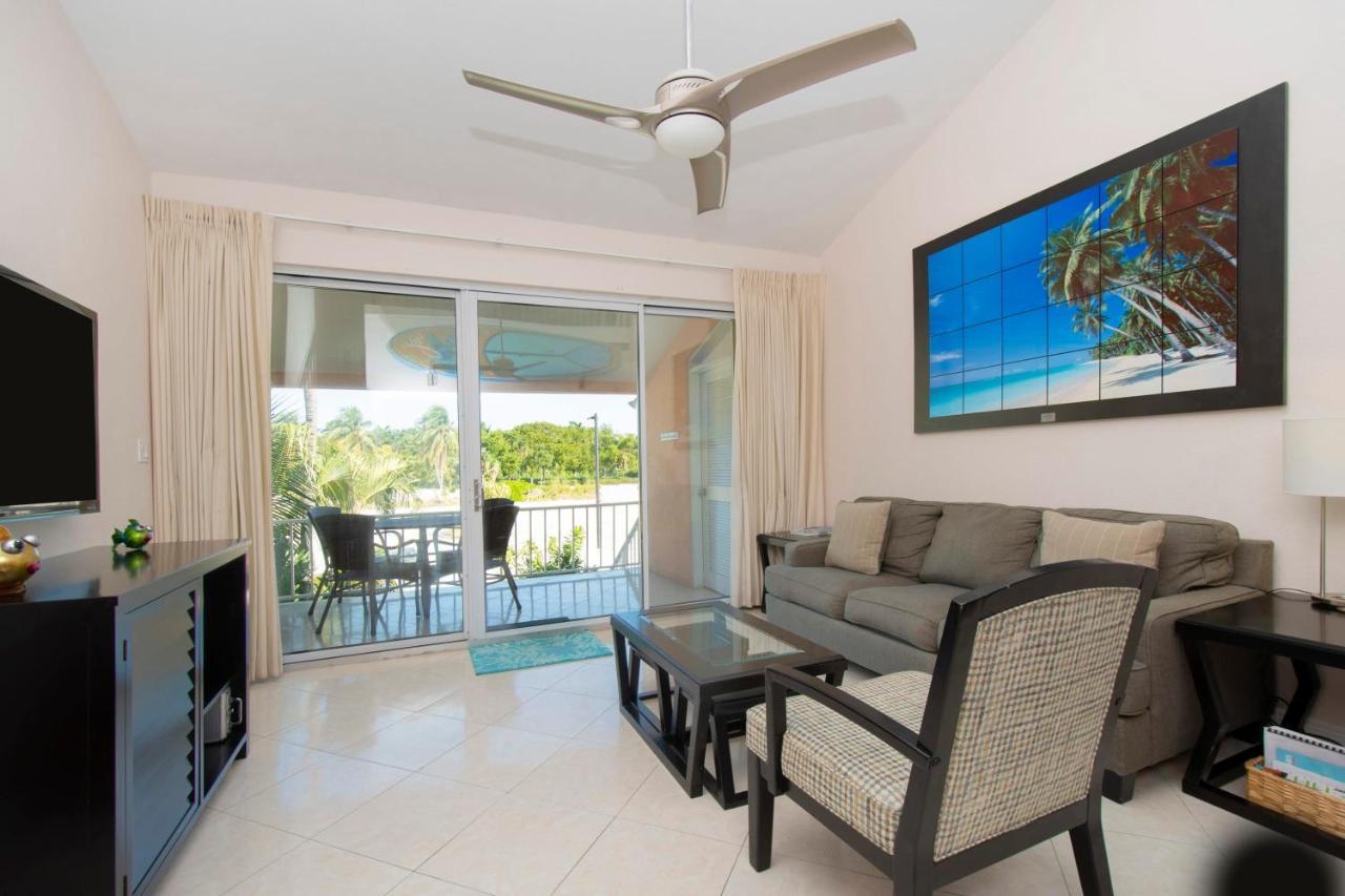 Beach Living At Island Pine Villas Blaw จอร์จทาวน์ ภายนอก รูปภาพ